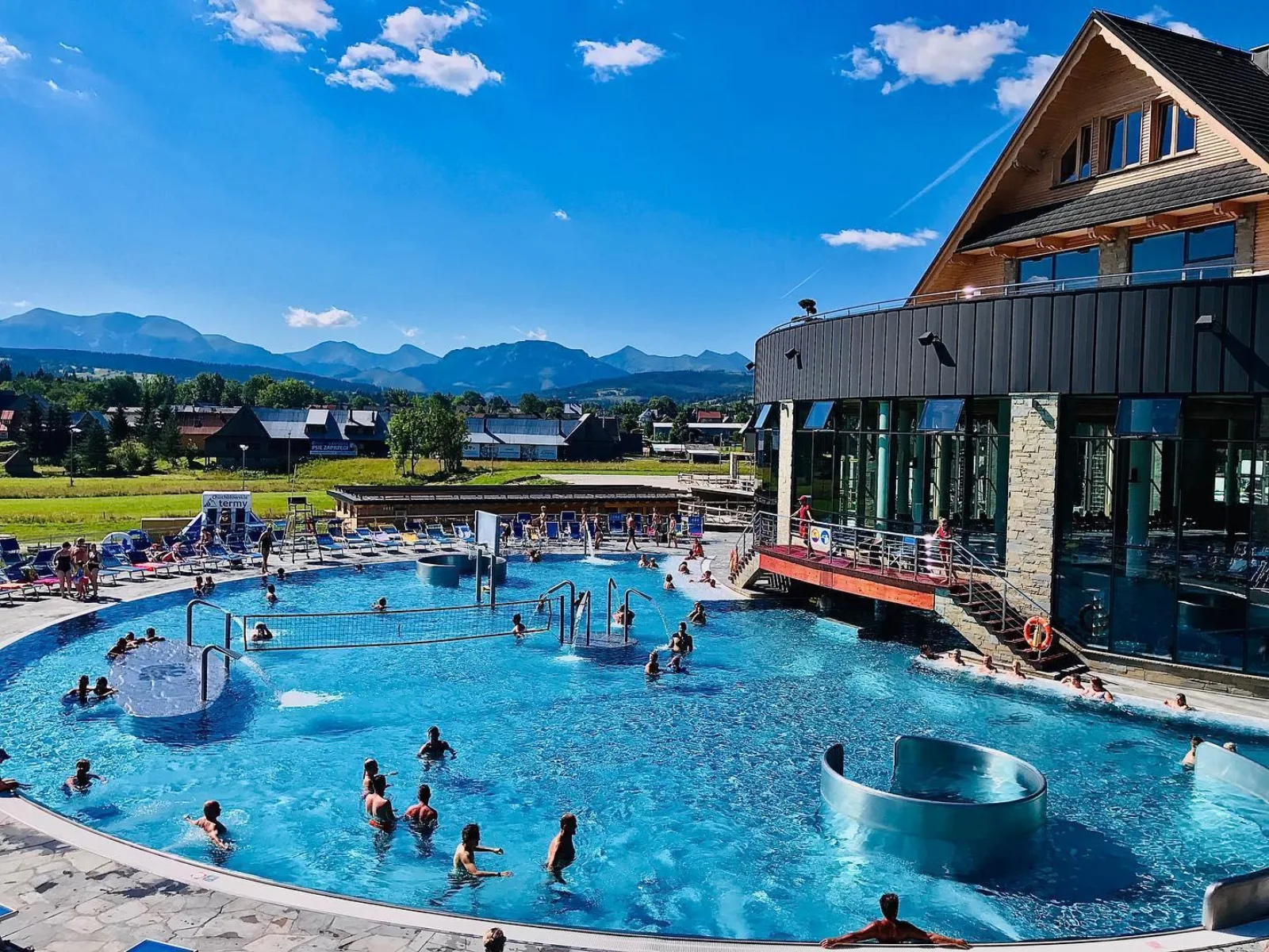 Chochołowskie Thermal Baths Skip-the-Line Ticket and Transfer