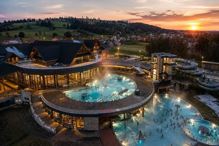 Zakopane Day Trip from Krakow with Pay-on-the-Day Funicular and Baths
